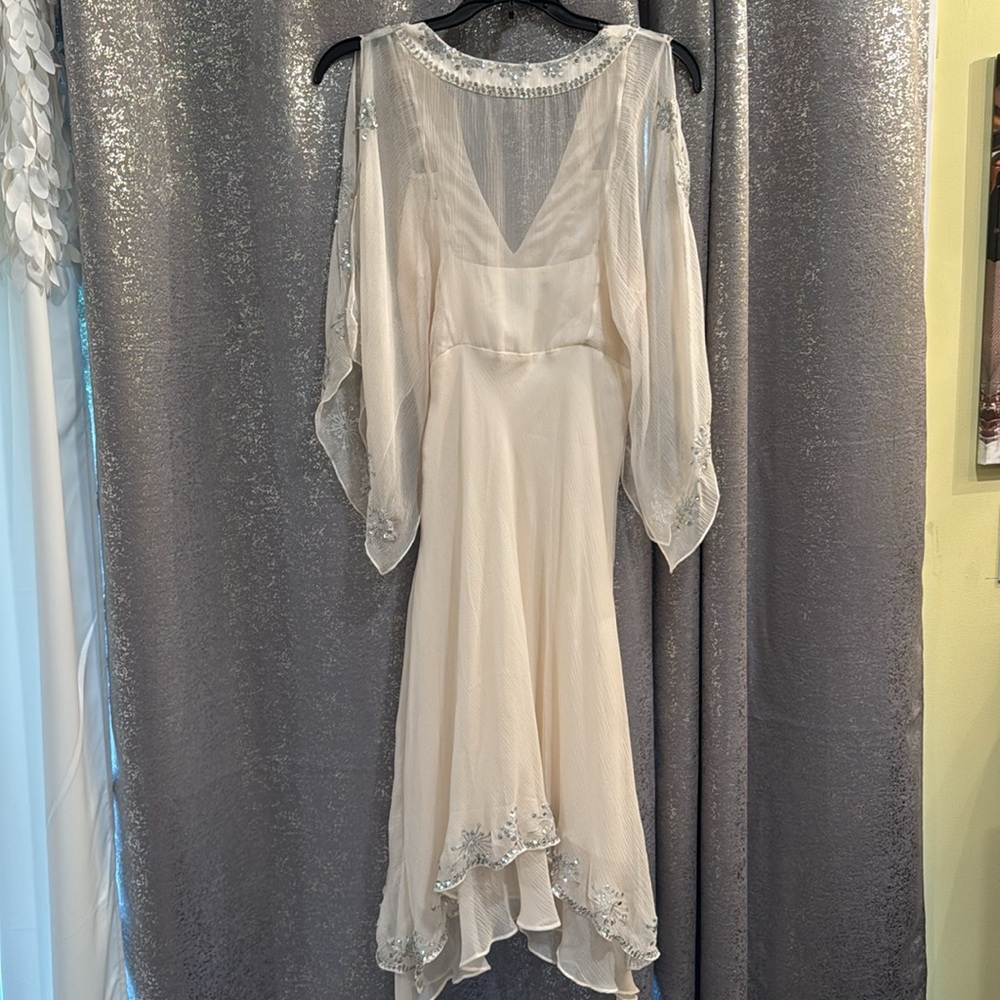 BCBG- Elegant Cream sequins Dress - Picture 4 of 5